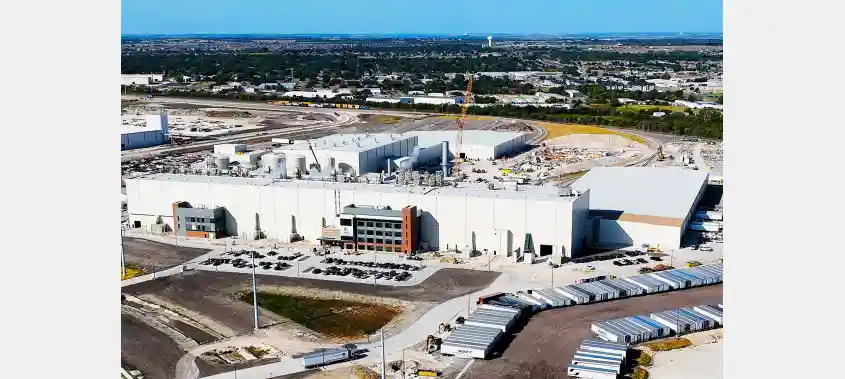 Graphic Packaging’s Waco mill produced its first commercially saleable rolls in October