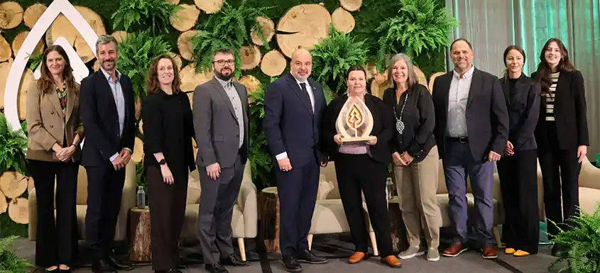Domtar team receiving the 2026 SFI Leadership in Conservation Award